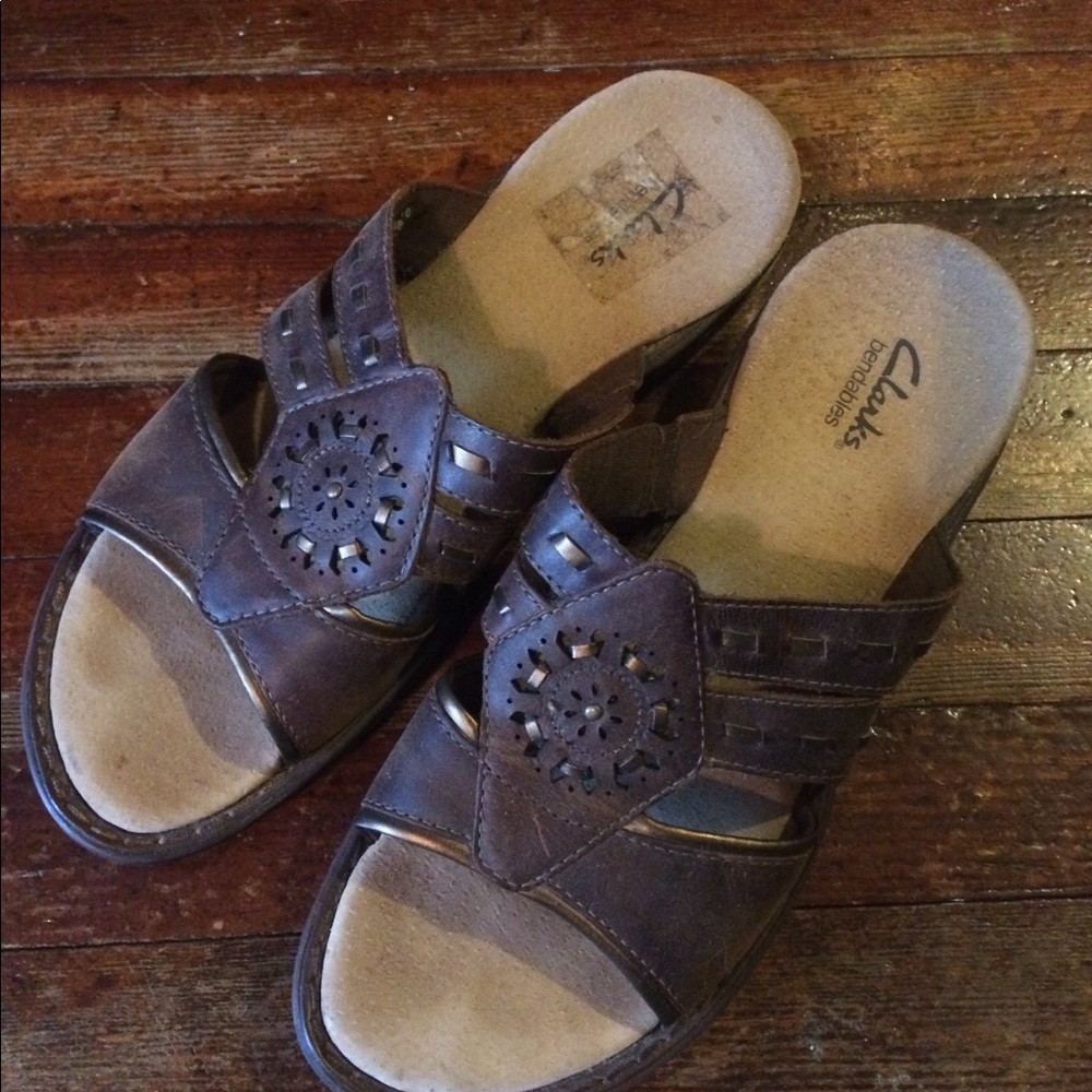 Clark’s leather slide sandals size 8